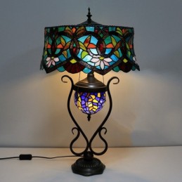 Lampa ve stylu Tiffany...